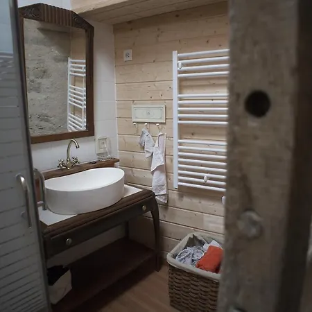 Logis De Riparfonds Bed & Breakfast Bressuire