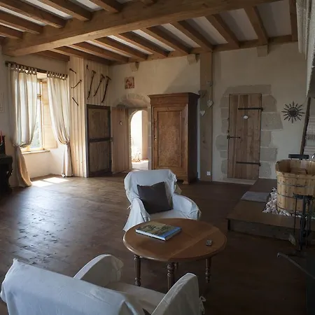 Logis De Riparfonds Bed & Breakfast