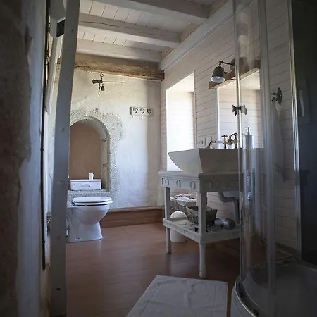 Logis De Riparfonds Bed & Breakfast 3*