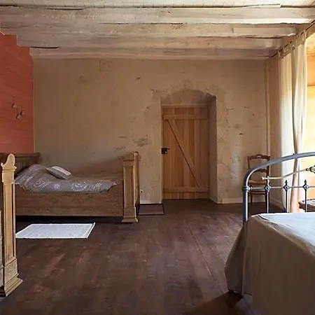 Logis De Riparfonds Nocleg ze śniadaniem Bressuire